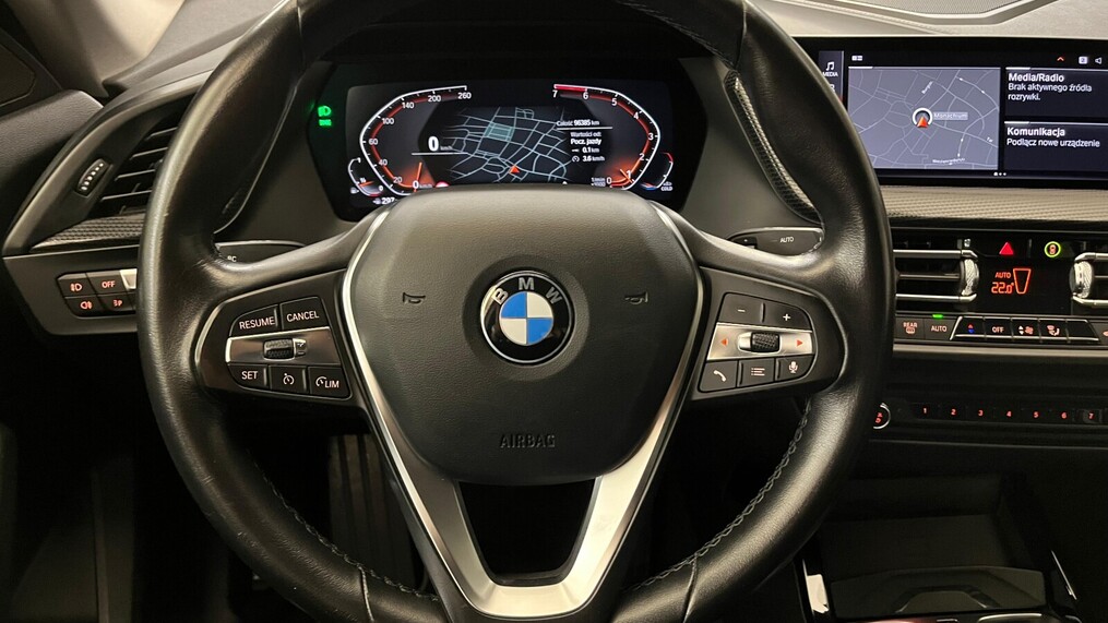 BMW Serii 2, 218