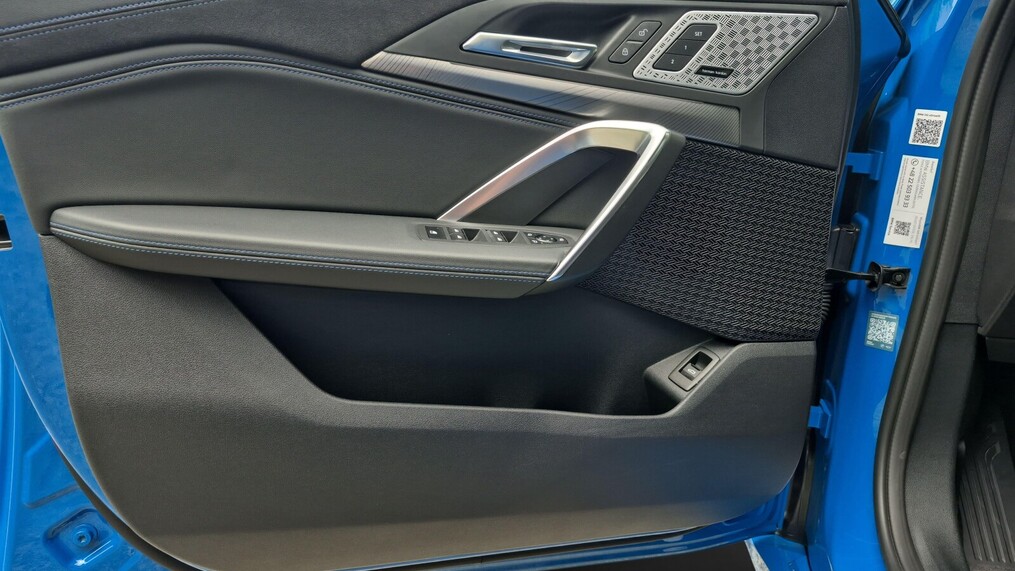 BMW iX2