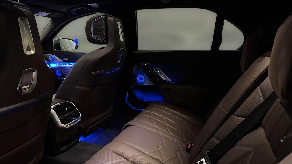 BMW Serii 7, i7