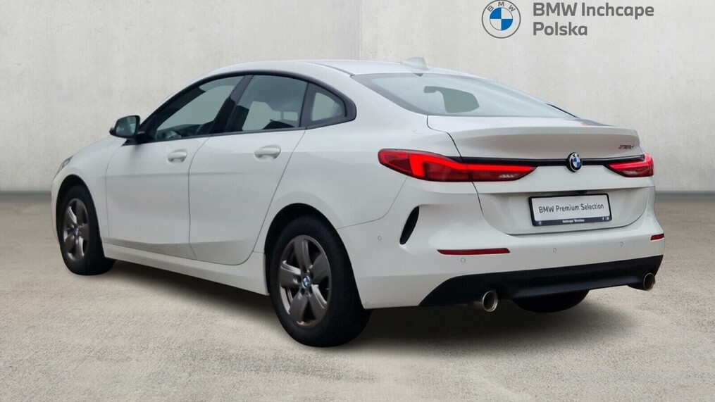 BMW Serii 2, 218