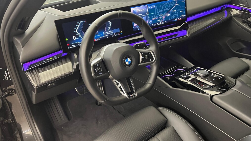 BMW Serii 5, 520