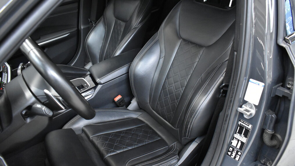 BMW Serii 3, 330