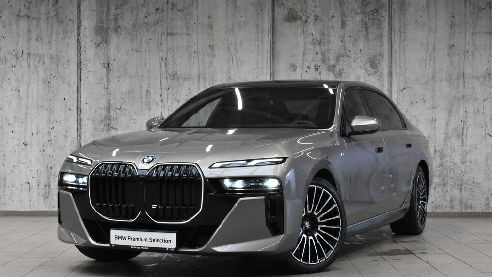 BMW Serii 7, 740