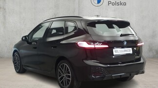 BMW Serii 2, 218