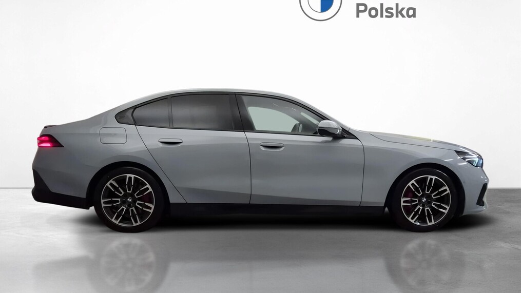 BMW Serii 5, 520