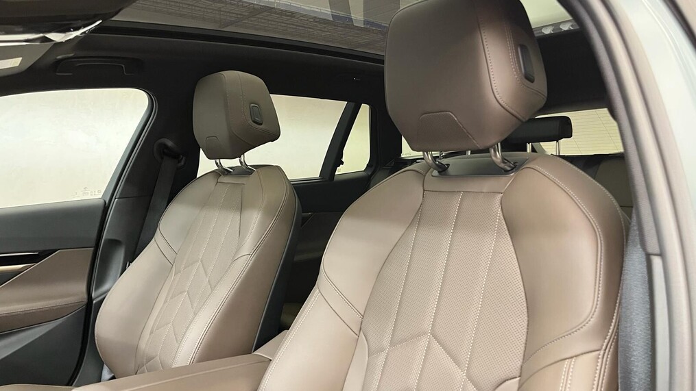 BMW Serii 5, 520