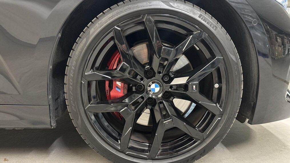 BMW Serii 3, 330