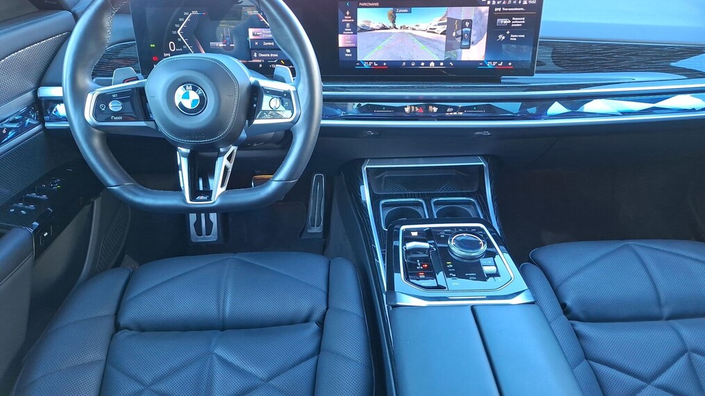 BMW Serii 7, 740