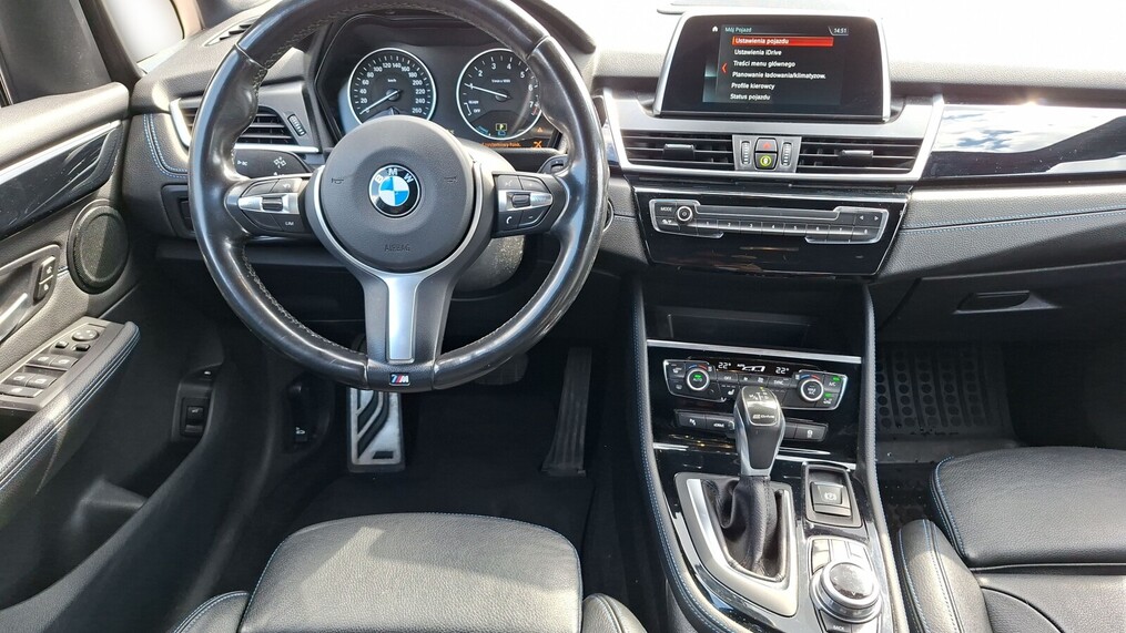 BMW Serii 2, 225