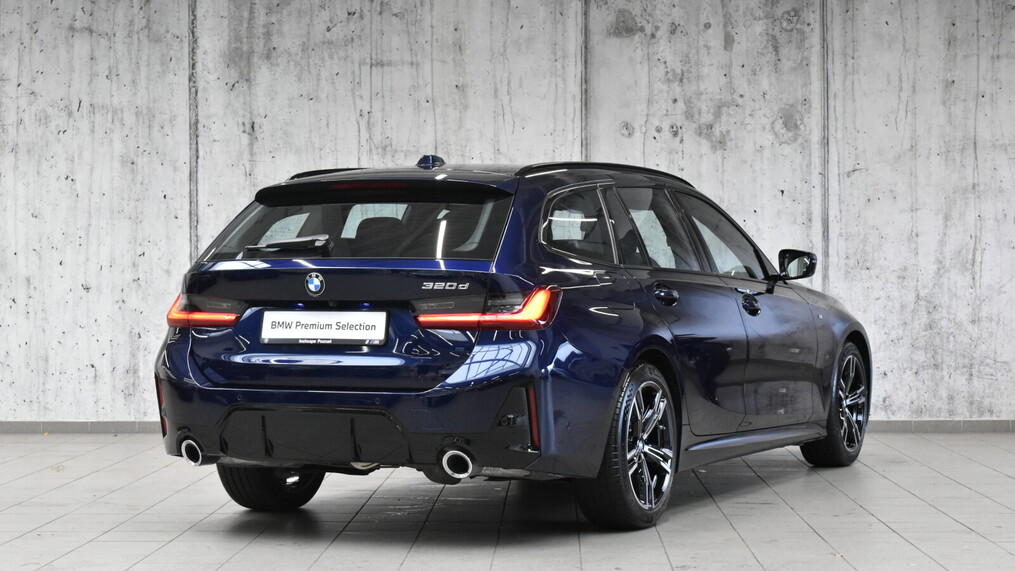 BMW Serii 3, 320