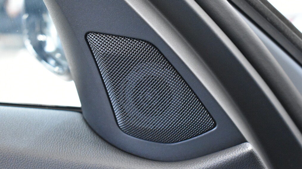 BMW Serii 3, 320