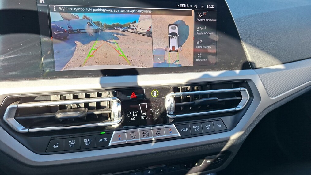 BMW Serii 3, 330
