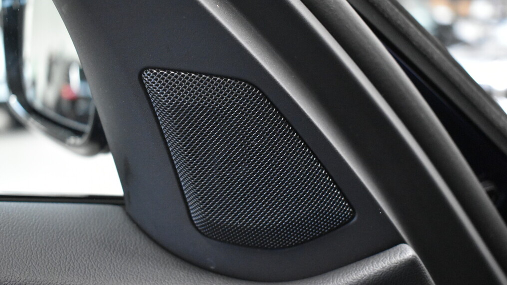 BMW Serii 3, 320