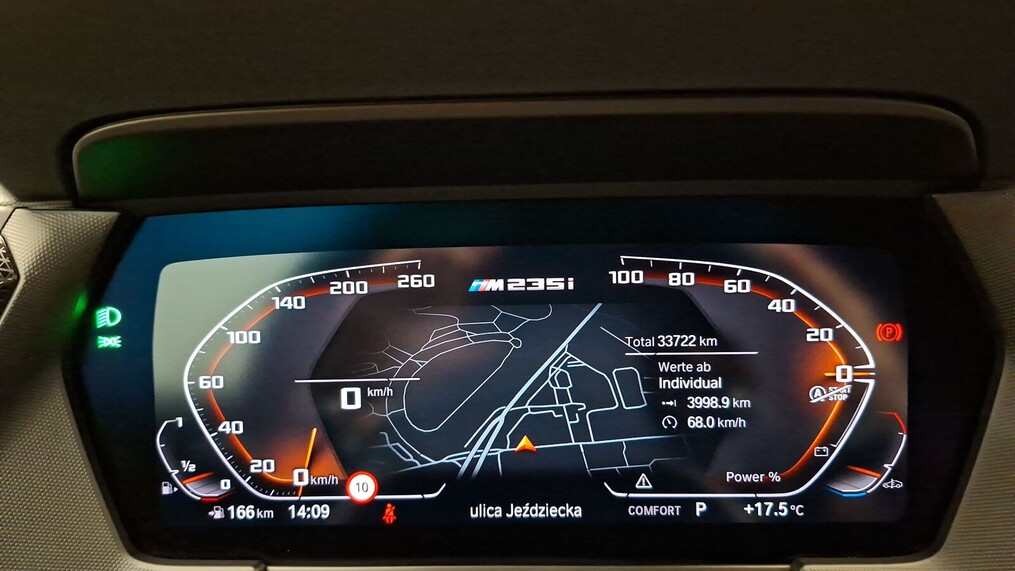 BMW Serii 2, 235