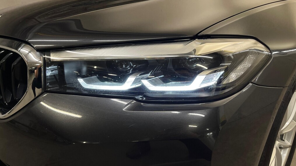 BMW Serii 5, 520