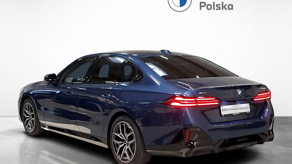 BMW Serii 5, 520