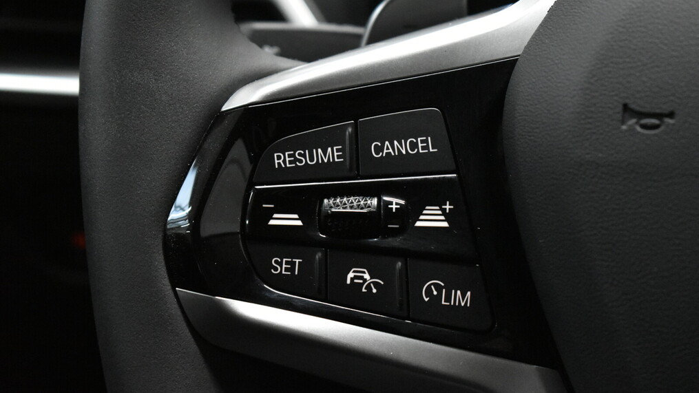 BMW Serii 3, 320
