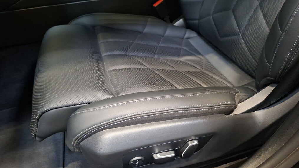 BMW Serii 5, 520