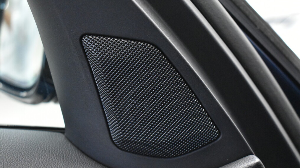 BMW Serii 3, 320