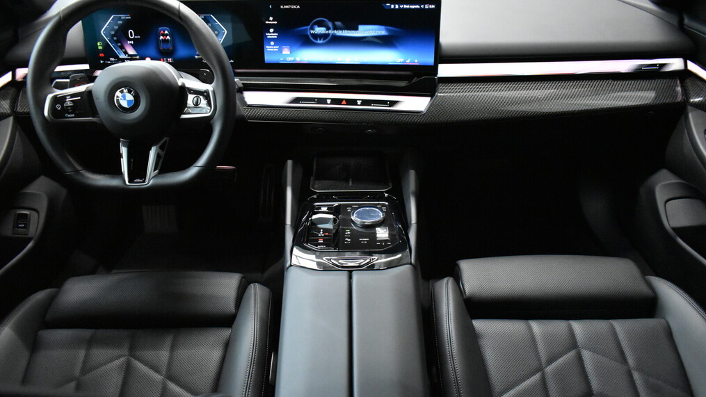 BMW Serii 5, 520
