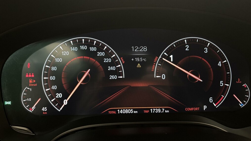 BMW Serii 5, 518