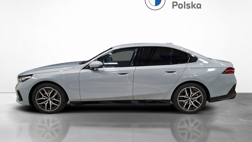 BMW Serii 5, 520