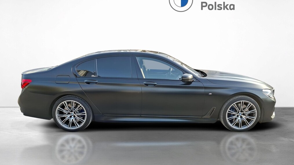 BMW Serii 7, 750