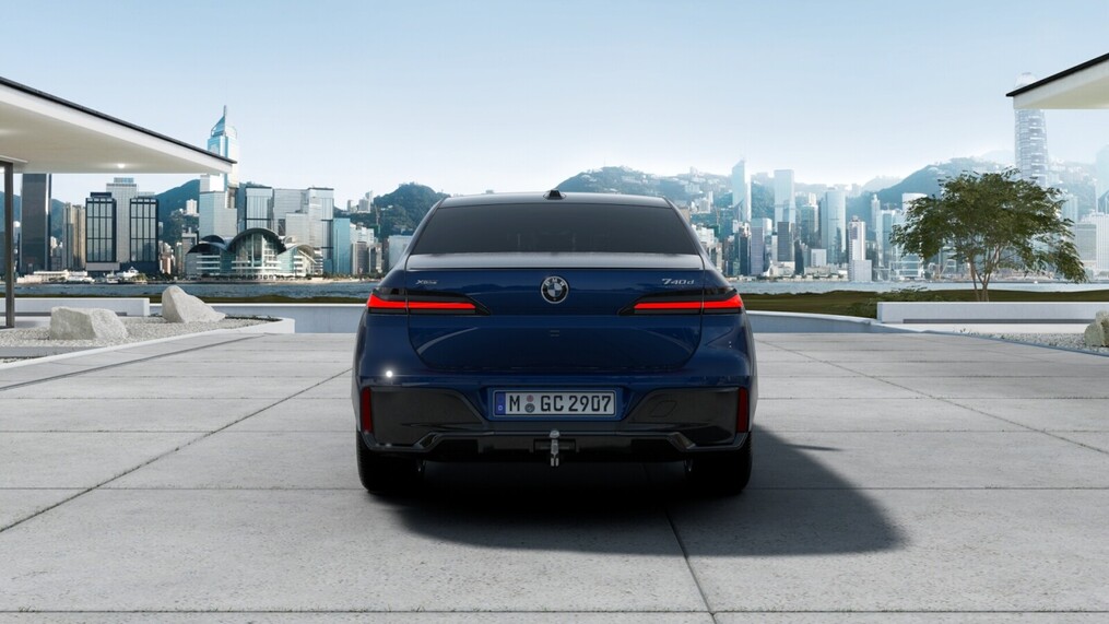BMW Serii 7, 740
