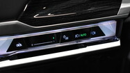 BMW Serii 7, 740
