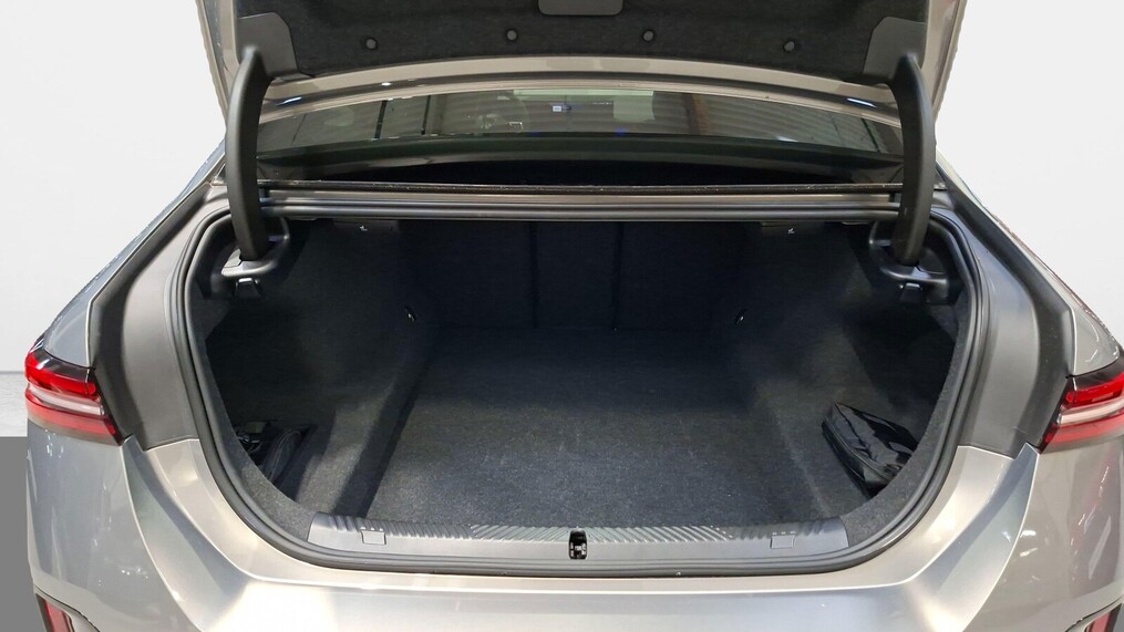 BMW Serii 5, 520