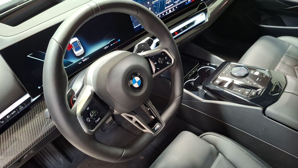 BMW Serii 5, 520