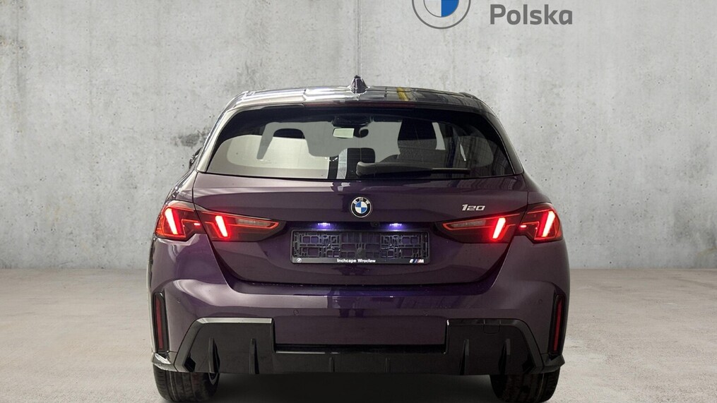 BMW Serii 1, 120