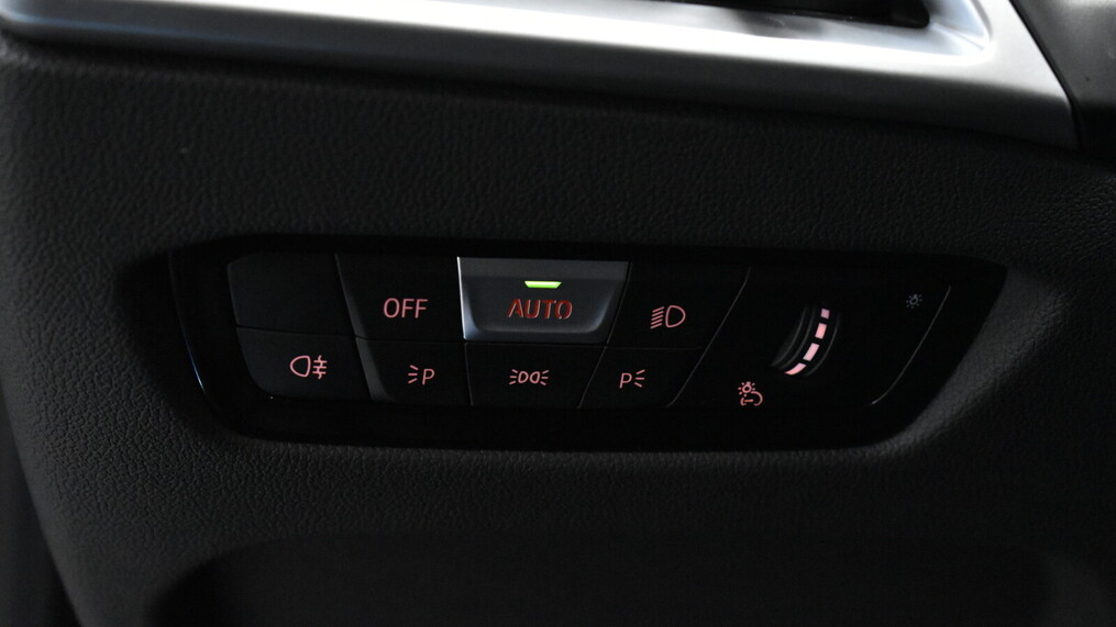 BMW Serii 3, 320