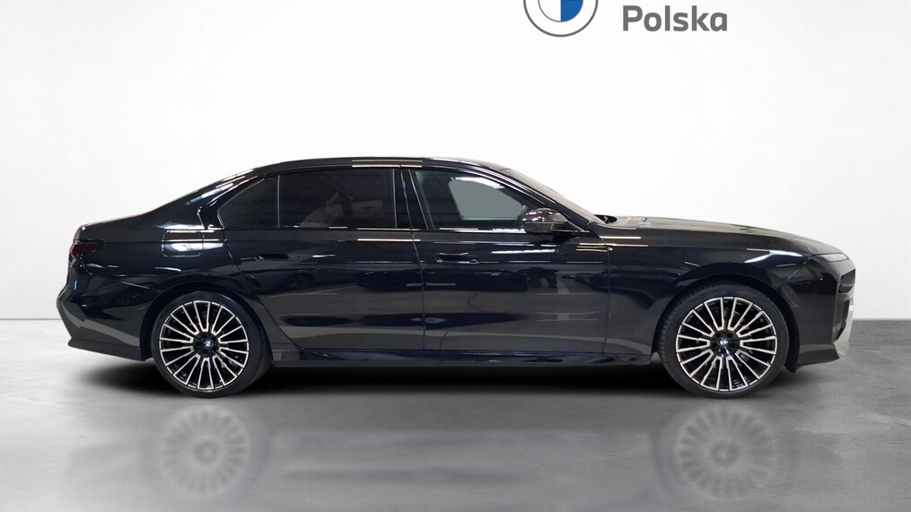 BMW Serii 7, 740