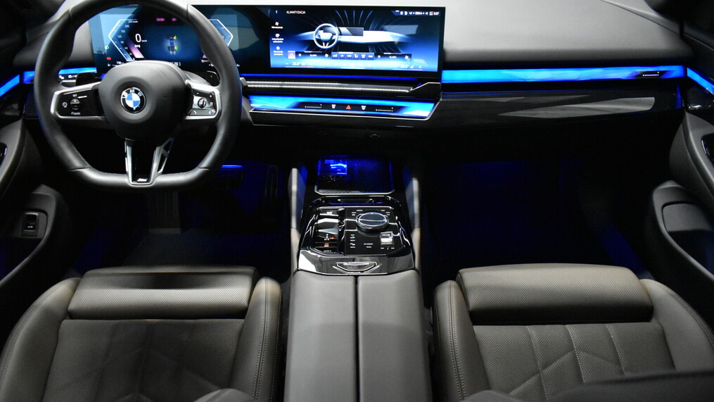 BMW Serii 5, 520