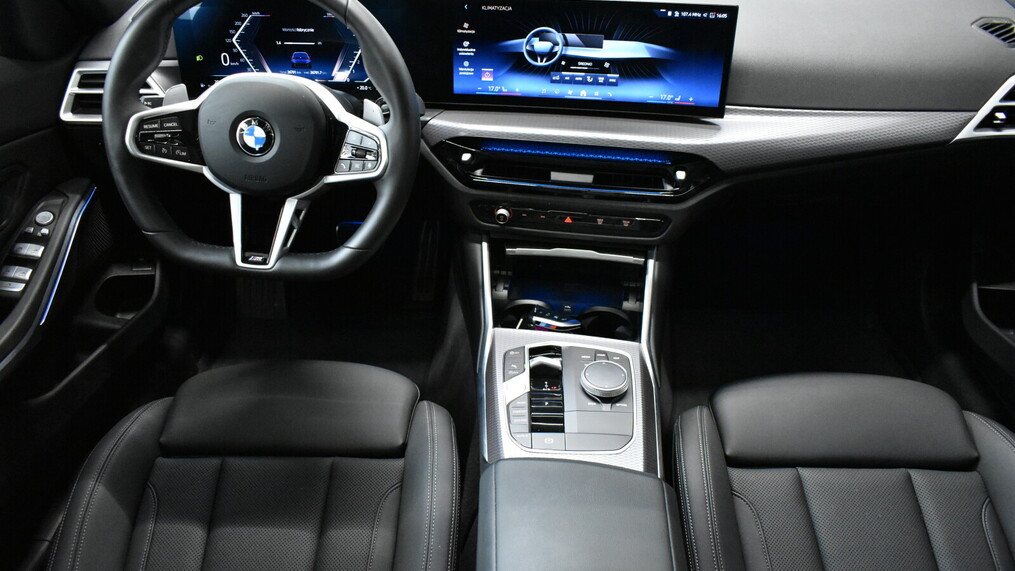 BMW Serii 3, 330