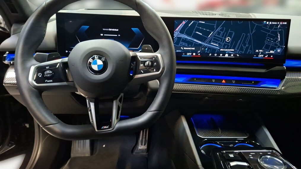 BMW Serii 5, 520