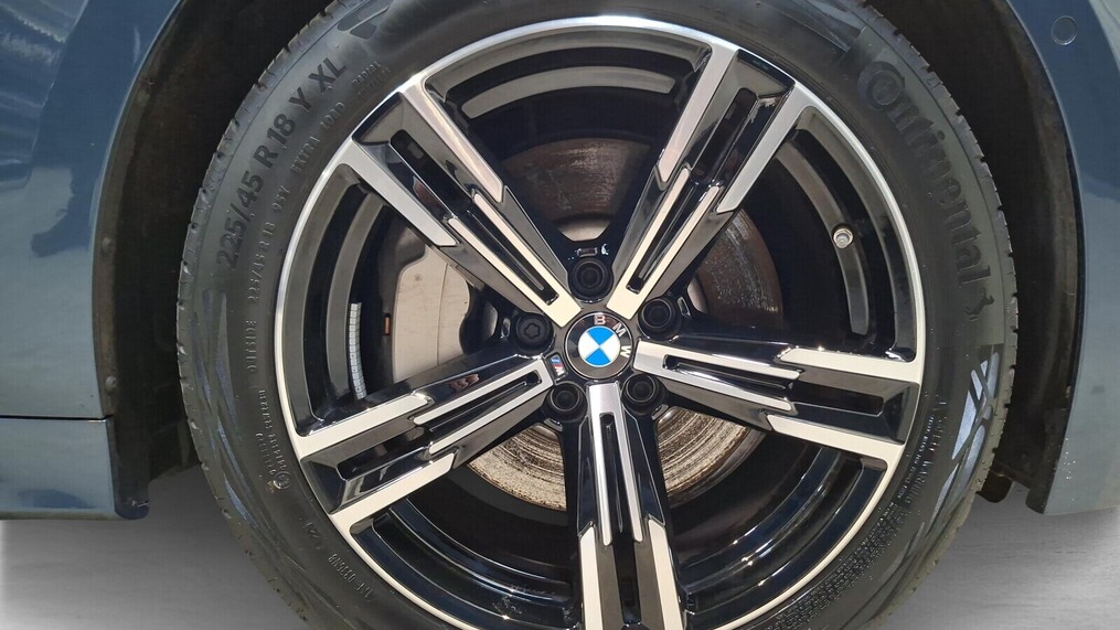 BMW Serii 3, 330