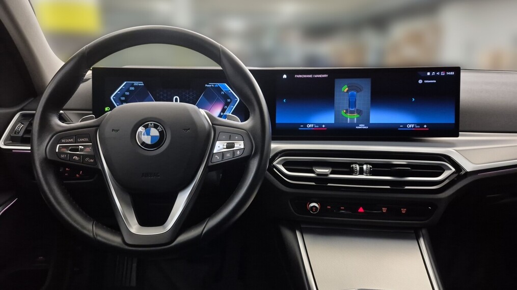 BMW Serii 3, 320