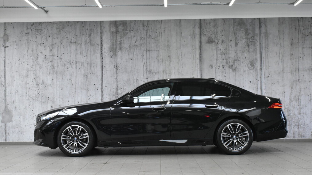 BMW Serii 5, 520
