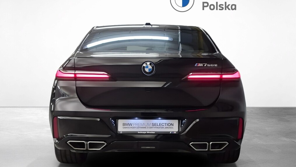BMW Serii 7, 760