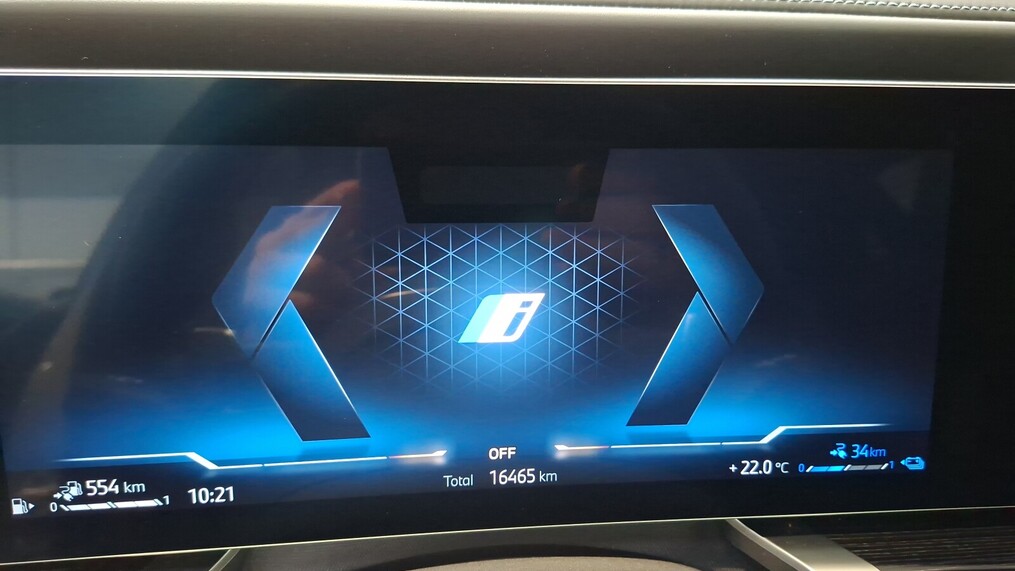 BMW Serii 7, 750