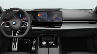 BMW Serii 5, 520