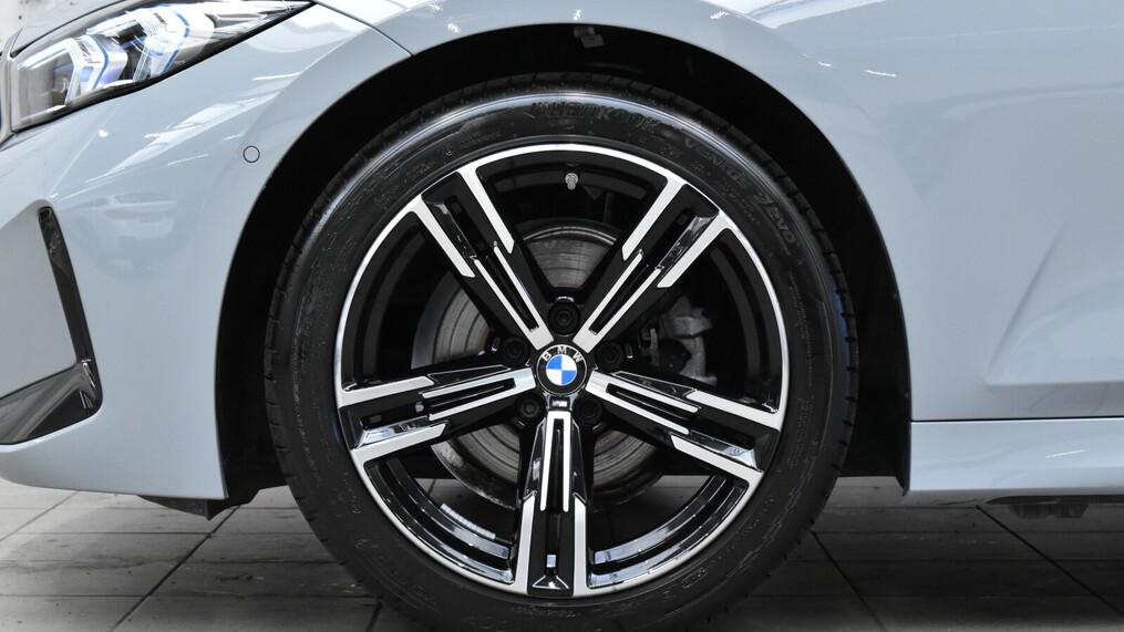 BMW Serii 3, 318
