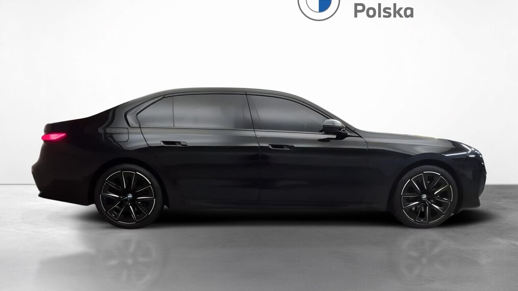 BMW Serii 7, 740