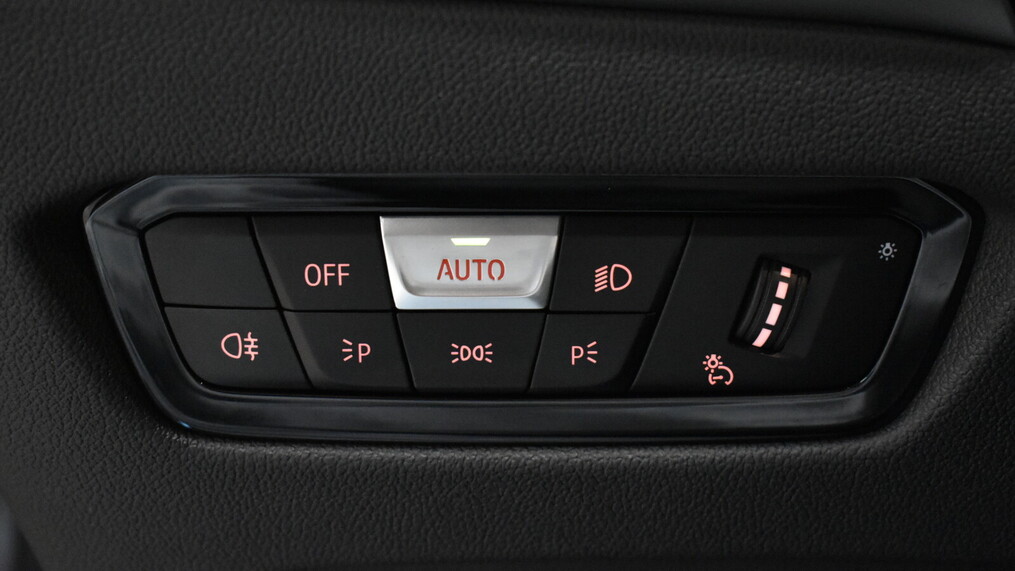 BMW Serii 3, 320