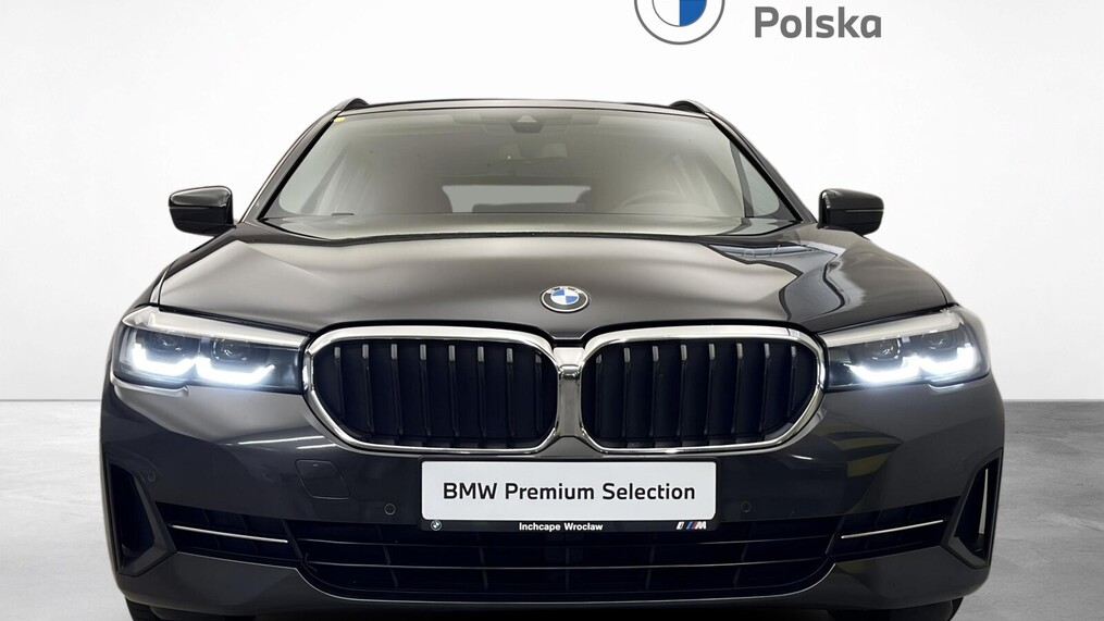 BMW Serii 5, 520