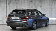 BMW Serii 3, 330