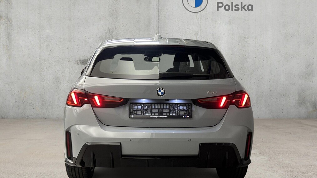 BMW Serii 1, 120