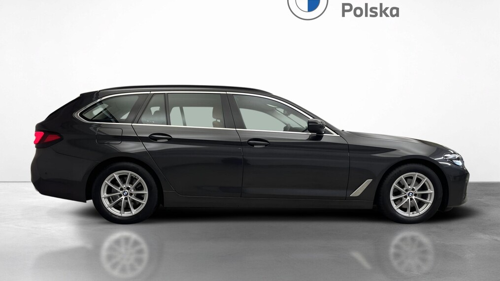 BMW Serii 5, 520